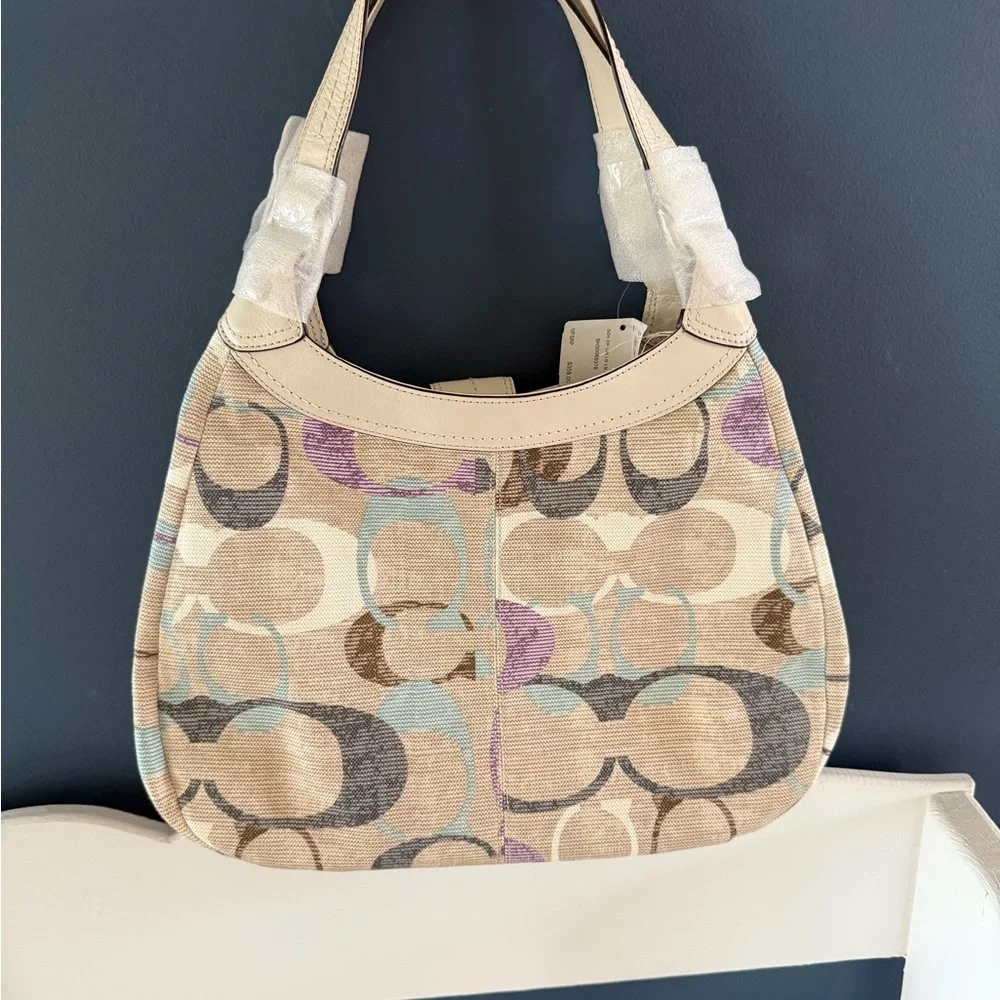 Coach Cream and Tan Shoulder Bag with Signature Pattern - Picture 6 of 11